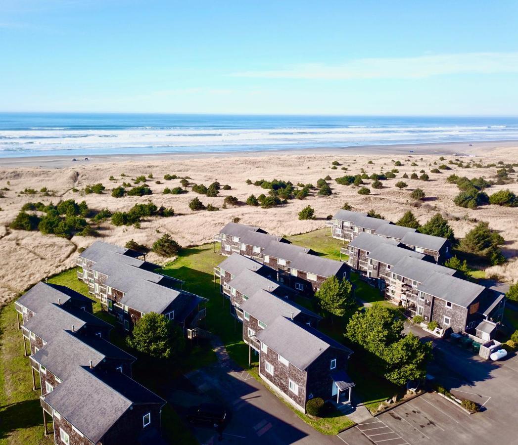 Lighthouse Oceanfront Resort Лонг Бийч Екстериор снимка